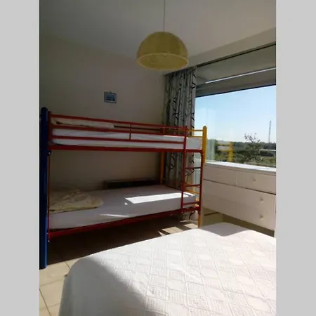 Residentie Astrid Met Private Parking Bredene