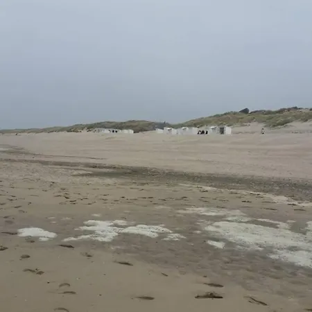 Residentie Astrid Met Private Parking Bredene