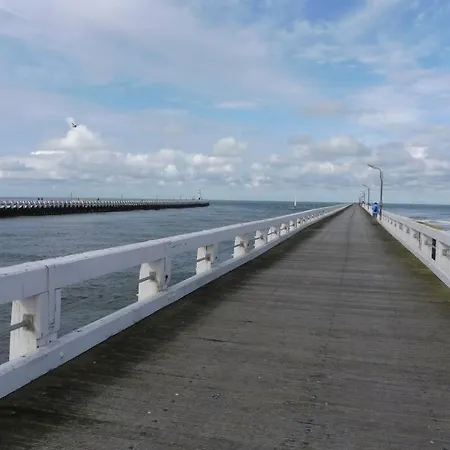 Residentie Astrid Met Private Parking Apartman Bredene