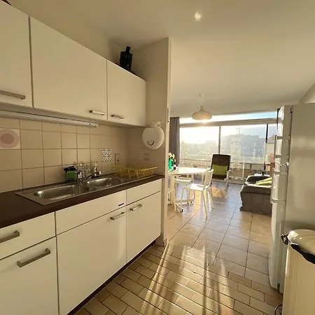 Apartamento Residentie Astrid Met Private Parking Bredene