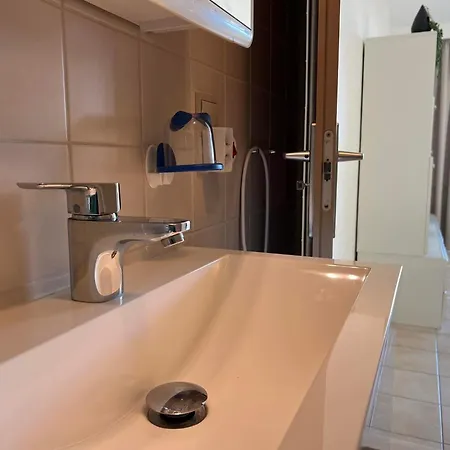 Residentie Astrid Met Private Parking Apartamento *