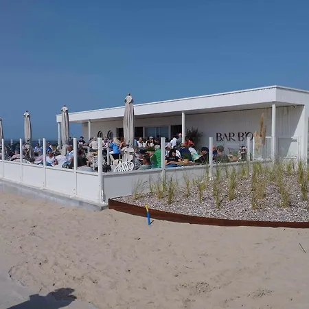 Residentie Astrid Met Private Parking Apartamento