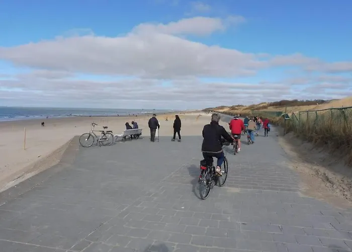 Residentie Astrid Met Private Parking Bredene