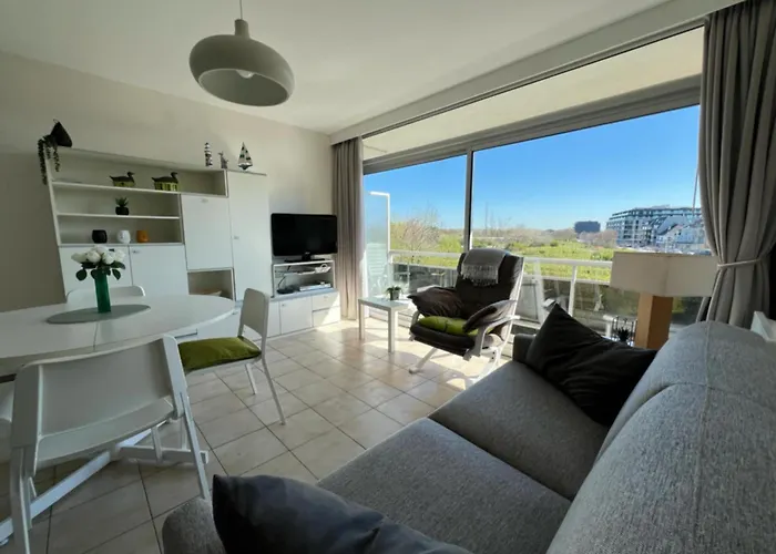 Apartment Residentie Astrid Met Private Parking Bredene